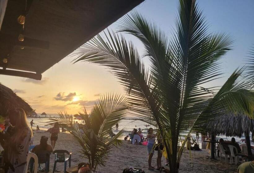 호텔 Los Bohios De Coveñas