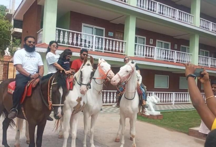 هتل Sahyadri Stud Farm And Resort