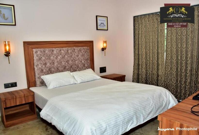 هتل Sahyadri Stud Farm And Resort