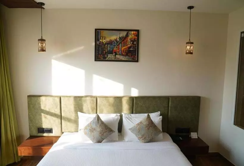 ホテル Shukrana Resort & Spa