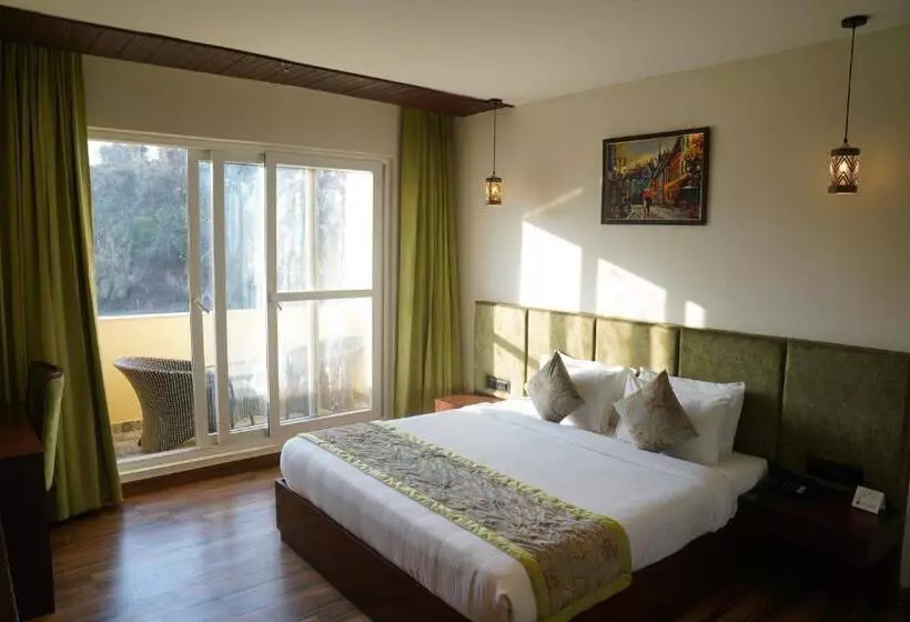 ホテル Shukrana Resort & Spa