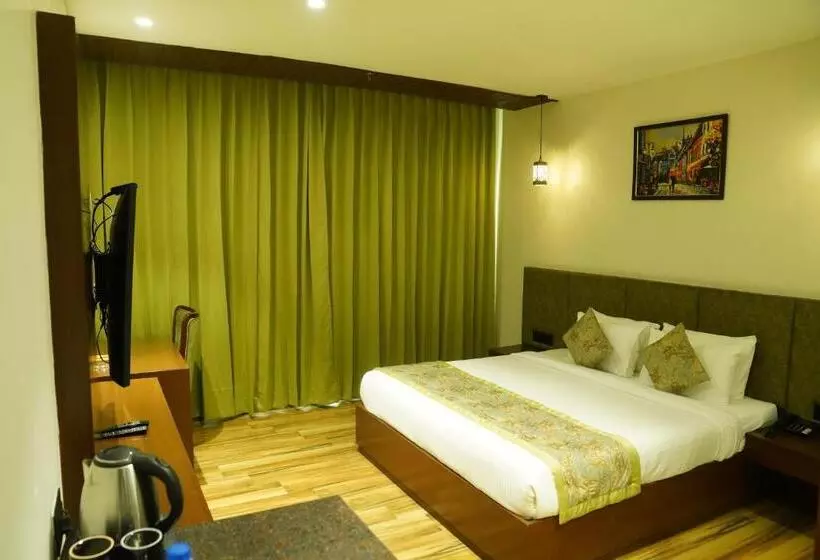 ホテル Shukrana Resort & Spa