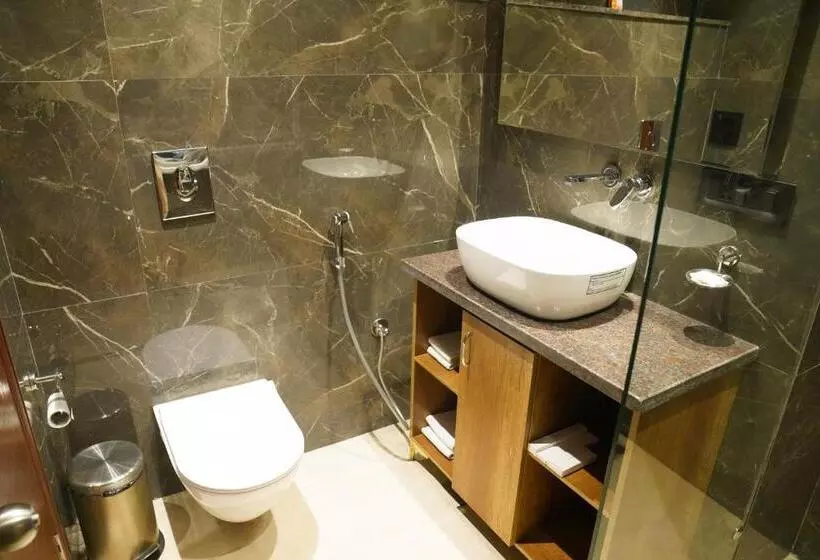 ホテル Shukrana Resort & Spa