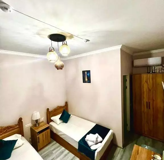 Antique Hotel Rizvan