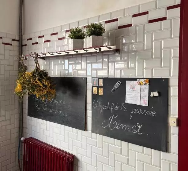 Aamiaismajoitus (B&B) Gîte Chez Vous Chez Nous