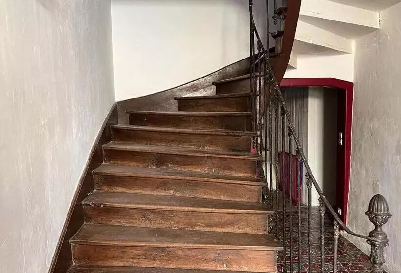 Aamiaismajoitus (B&B) Gîte Chez Vous Chez Nous