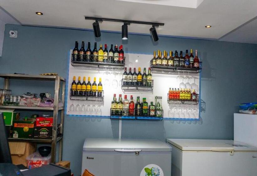 California Luxury Hotel & Suite