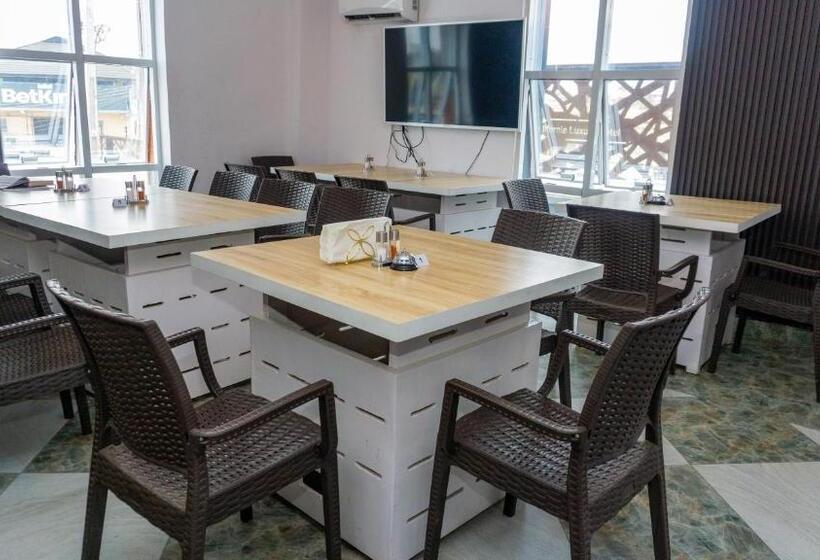 California Luxury Hotel & Suite