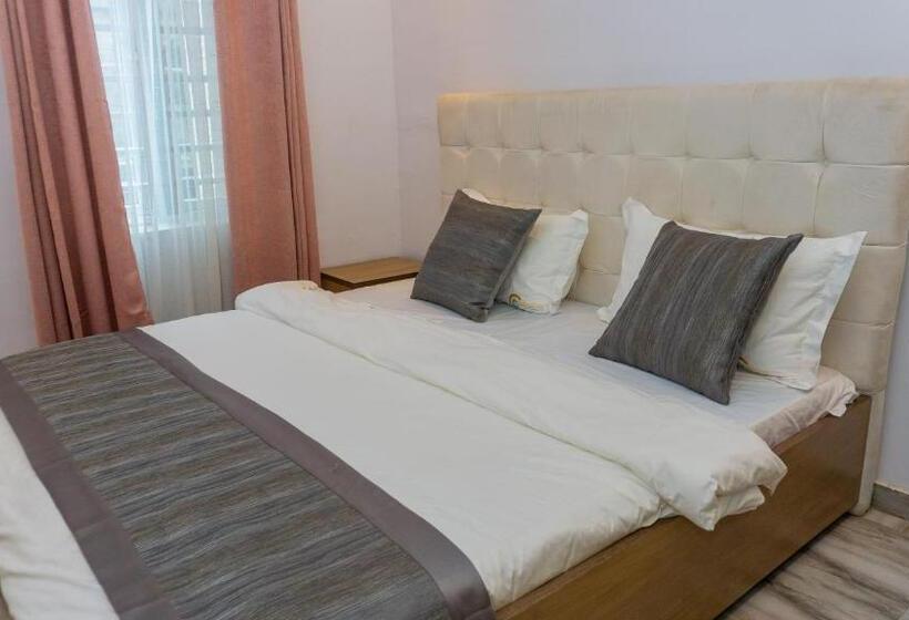 California Luxury Hotel & Suite