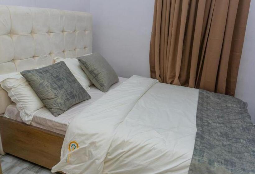 California Luxury Hotel & Suite