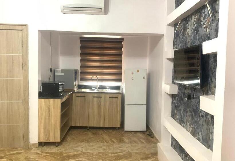 California Luxury Hotel & Suite