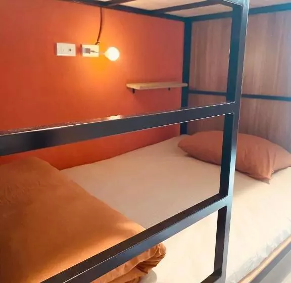 Dreamy Nomads Hostel日月潭背包客