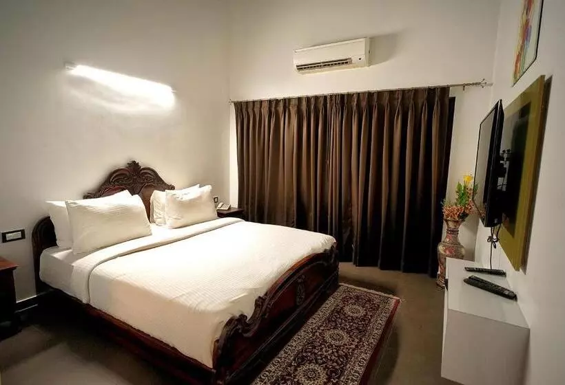 ホテル Alekhya Suite Dona Paula Beach Panaji