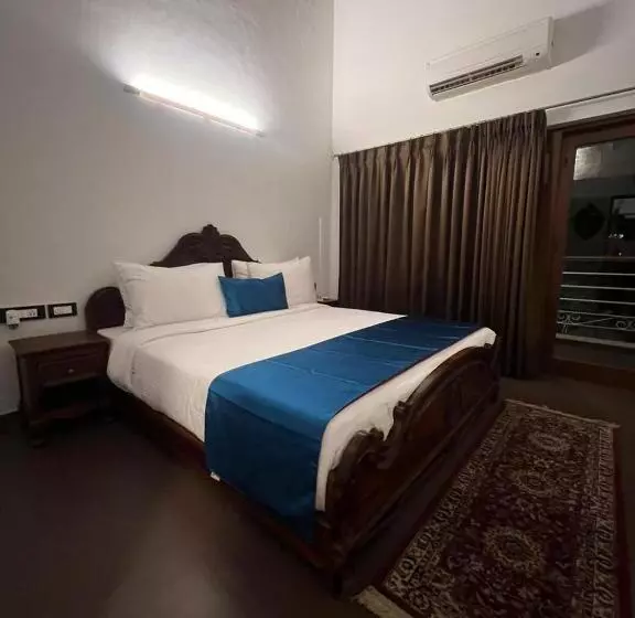 ホテル Alekhya Suite Dona Paula Beach Panaji
