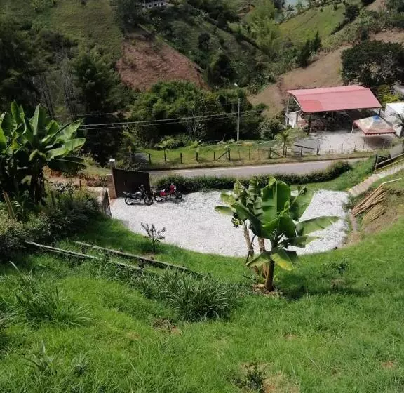 ホテル Cabañas Campestres Bosque Encantado