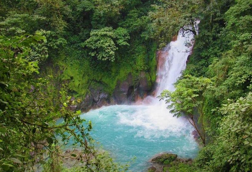 ホテル Cabinas Río Frío