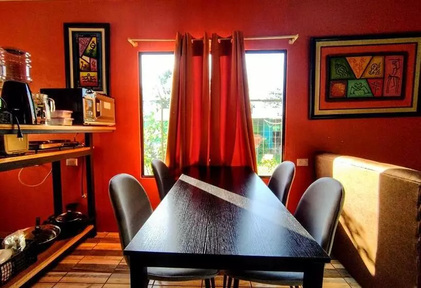 Hotelli Cabinas Río Frío