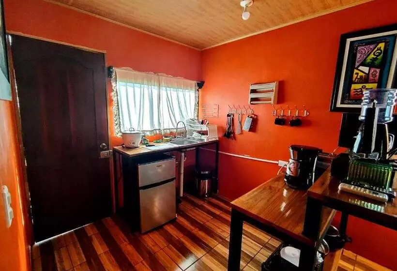 Hotelli Cabinas Río Frío