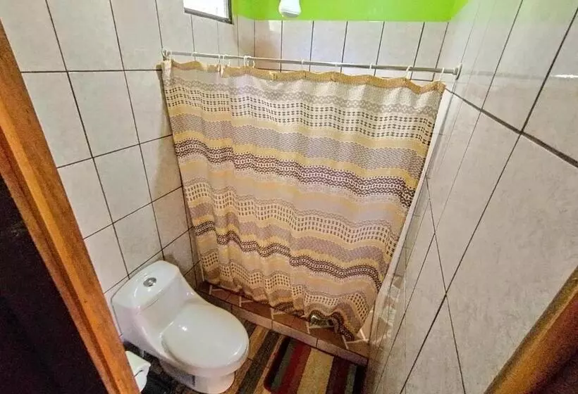 Hotelli Cabinas Río Frío