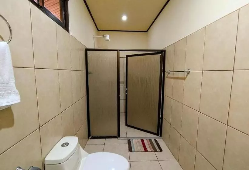 Hotelli Cabinas Río Frío