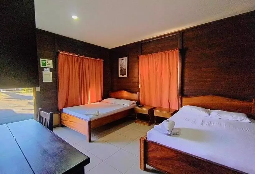 Hotelli Cabinas Río Frío