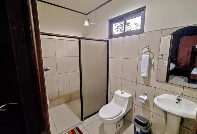 Hotelli Cabinas Río Frío