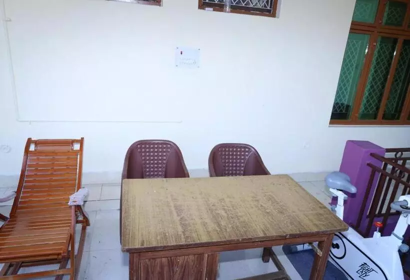 ホテル Shivkripa And Restaurant