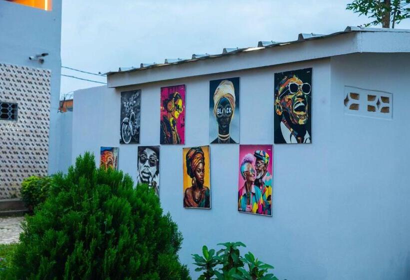 هتل The Shelter Abidjan