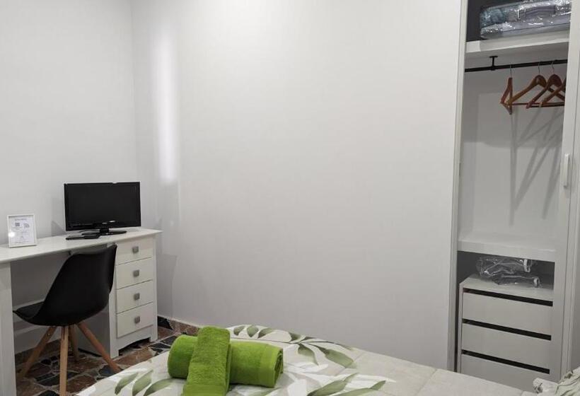 פנסיון Casa Clari