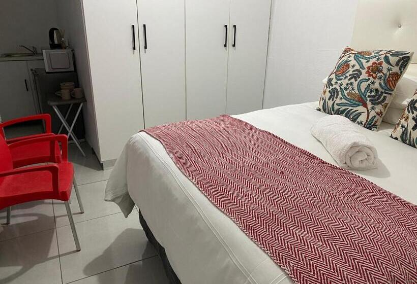 膳宿费 Datty Tatty