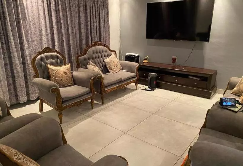 Majatalo Datty Tatty