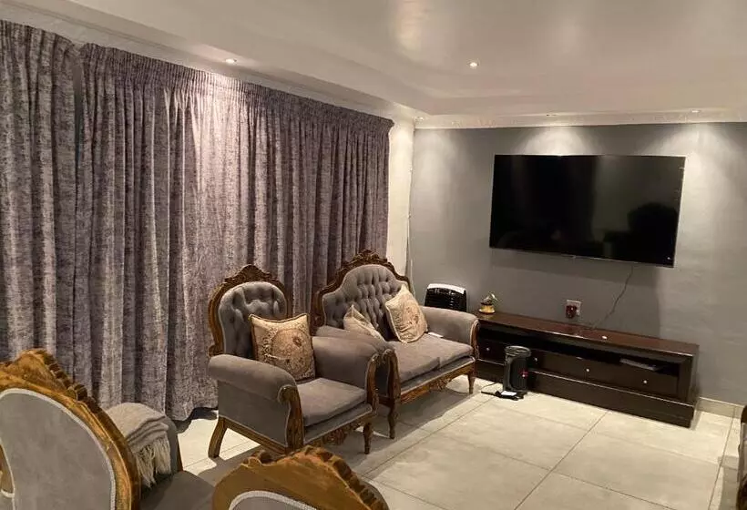 Majatalo Datty Tatty