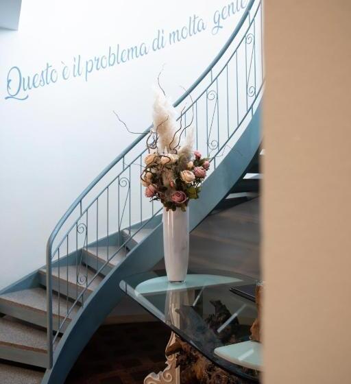 ペンション La Favola