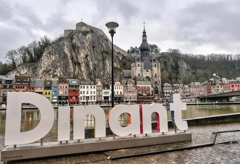 پانسیون Monsieur Michel