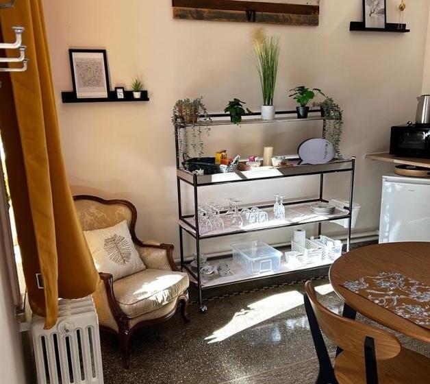 پانسیون Monsieur Michel