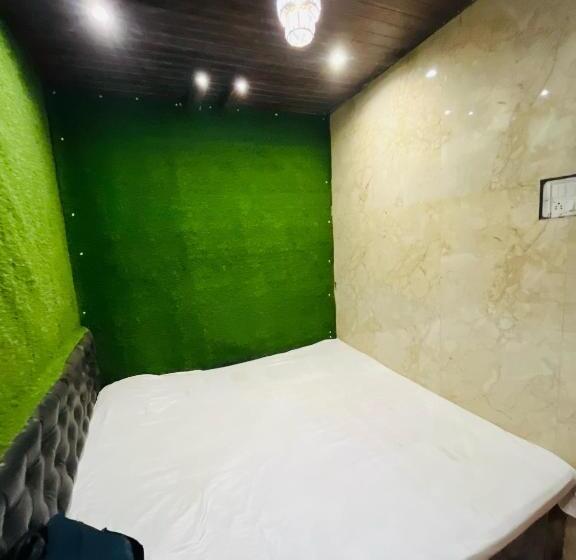 پانسیون New Banaras Paying Guest House