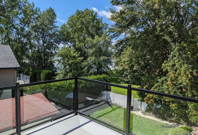 بنسيون Riverview Cottage