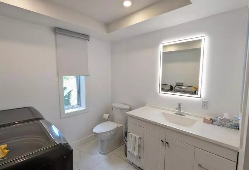 Majatalo Riverview Cottage