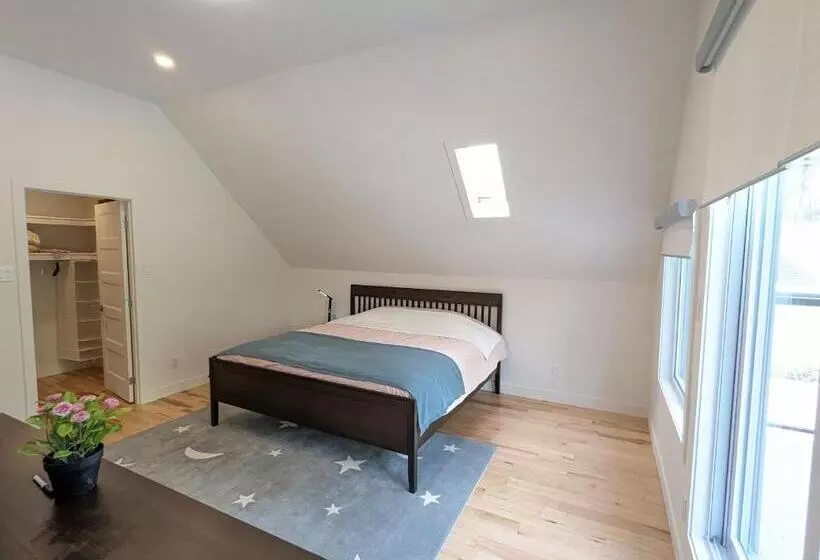 Majatalo Riverview Cottage