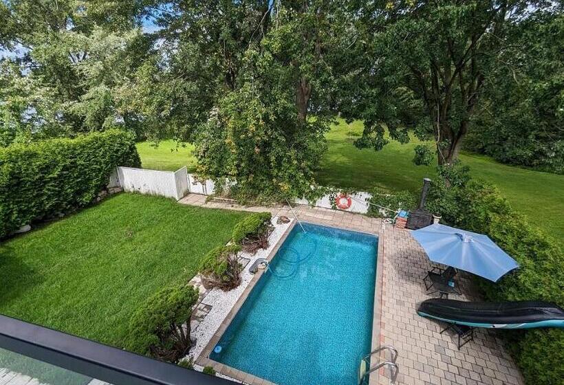 بنسيون Riverview Cottage