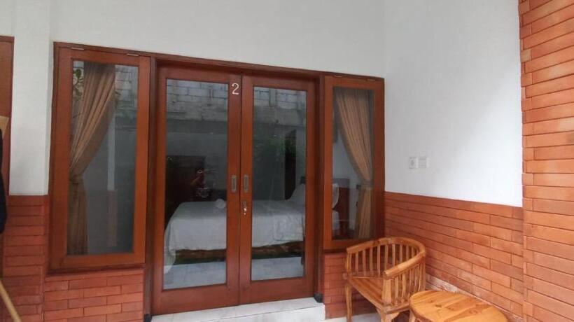 Пансион The East Land Rooms