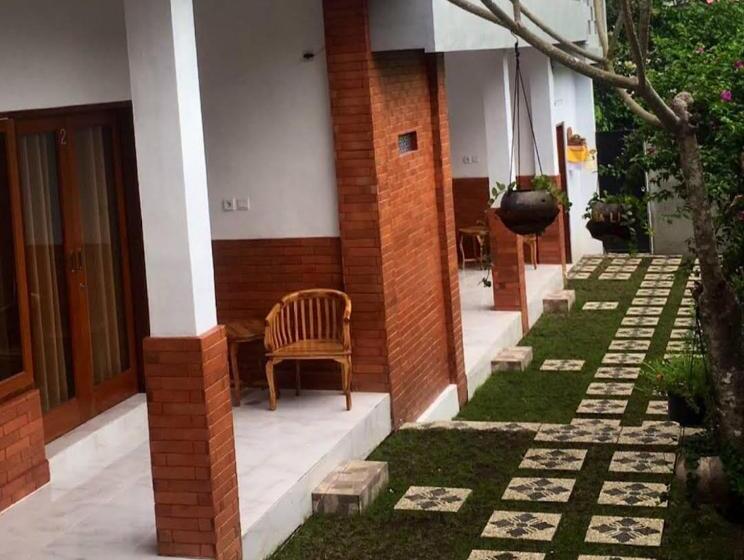 Пансион The East Land Rooms