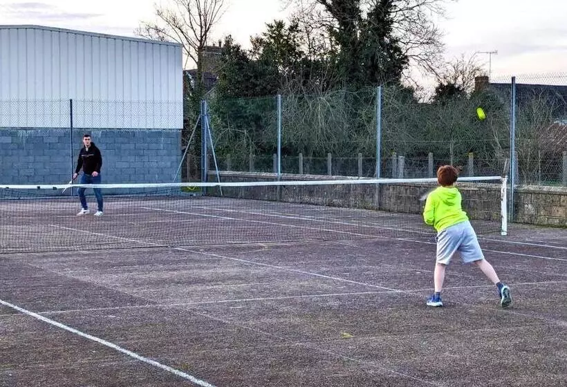 Aamiaismajoitus (B&B) Chateau De Chambres Mont St Michel