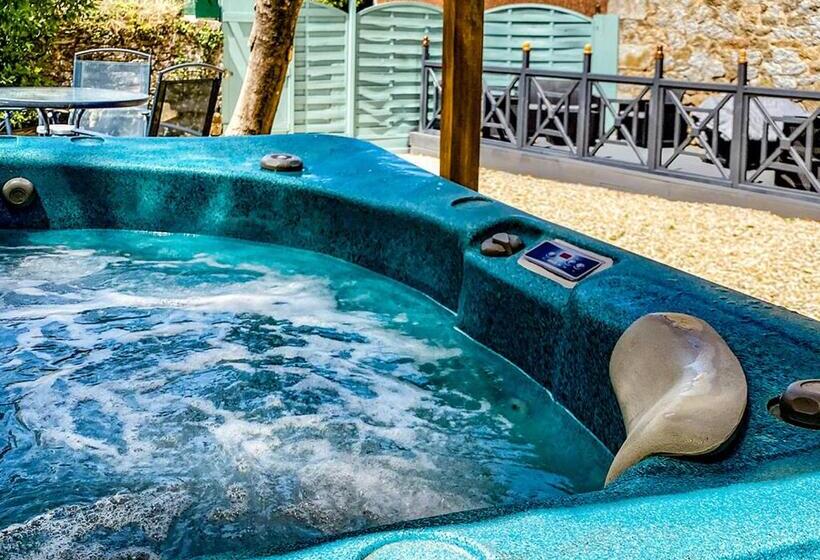 Bed and Breakfast Chateau De Chambres Mont St Michel