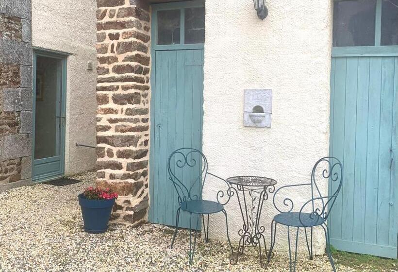 Bed and Breakfast Chateau De Chambres Mont St Michel