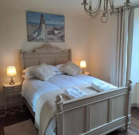 Aamiaismajoitus (B&B) Chateau De Chambres Mont St Michel