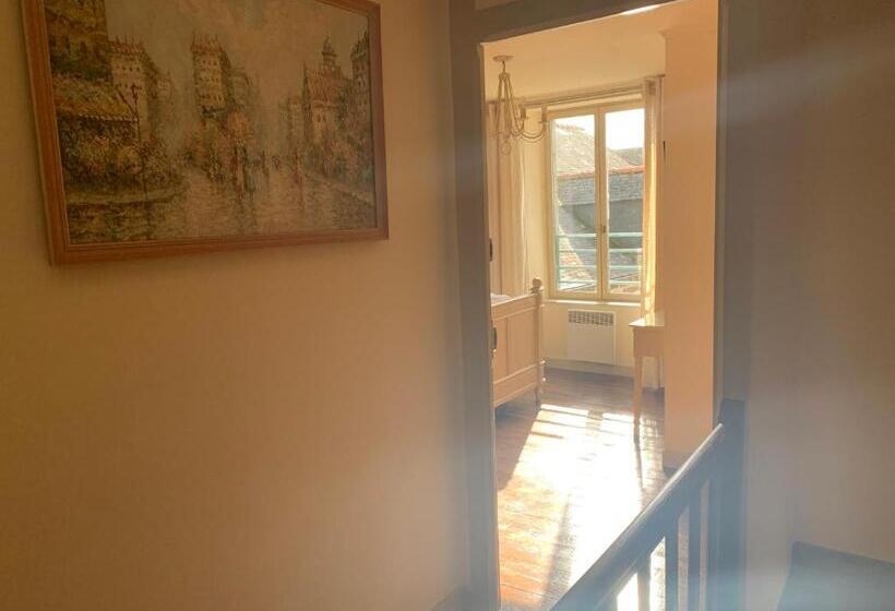 Bed and Breakfast Chateau De Chambres Mont St Michel