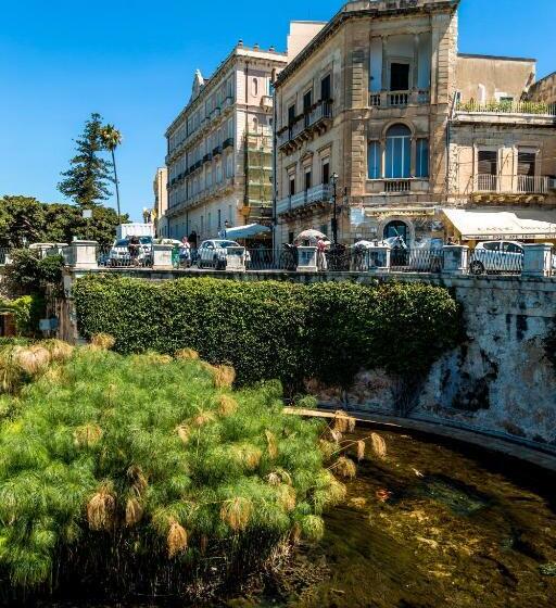 ベッドアンドブレックファースト La Borgata Rooms