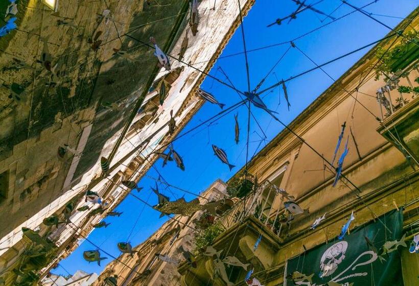 ベッドアンドブレックファースト La Borgata Rooms