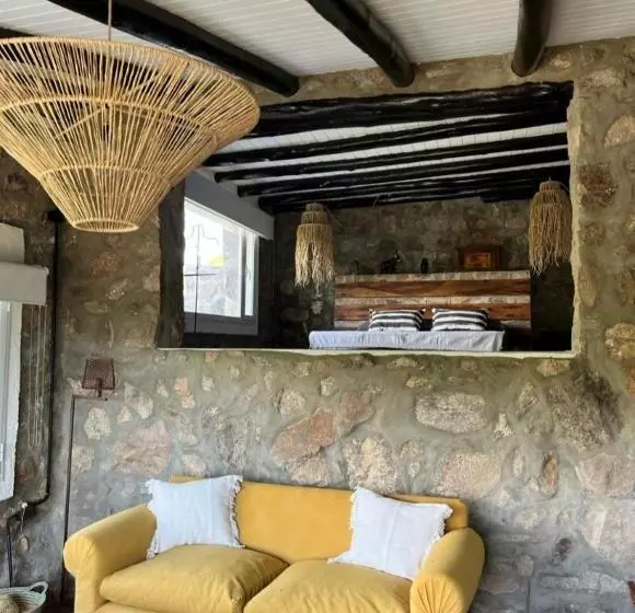 تختخواب و صبحانه Establecimiento La Soleada Suites De Campo